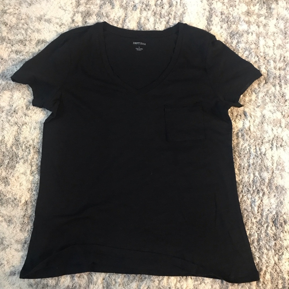 Dept 222 size L black v-neck short sleeve tee shirt NWT.